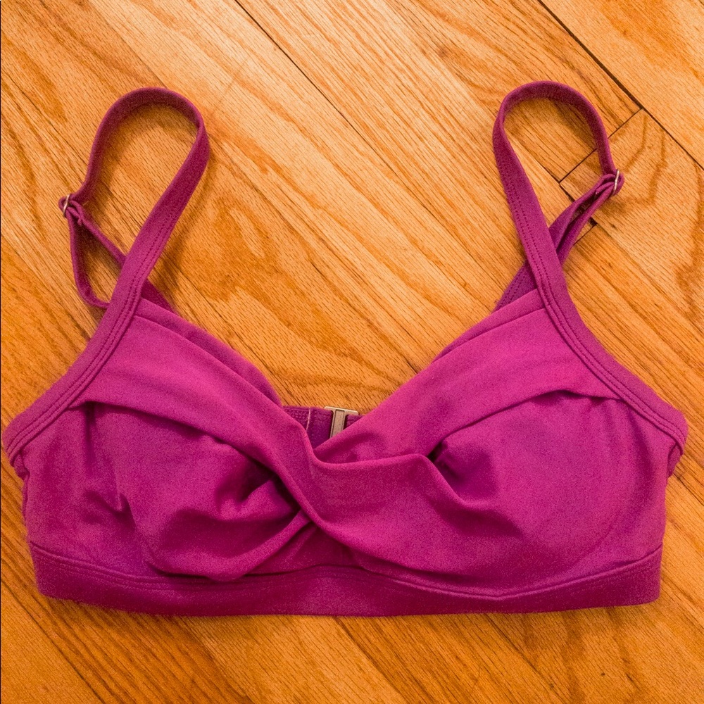 32 B/C (xs) Athleta bikini top